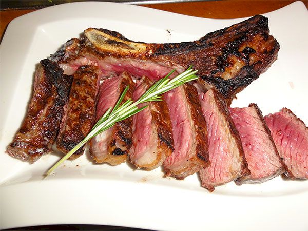 Bistecca alla Fiorentina Florentine steak | Visit Chianti